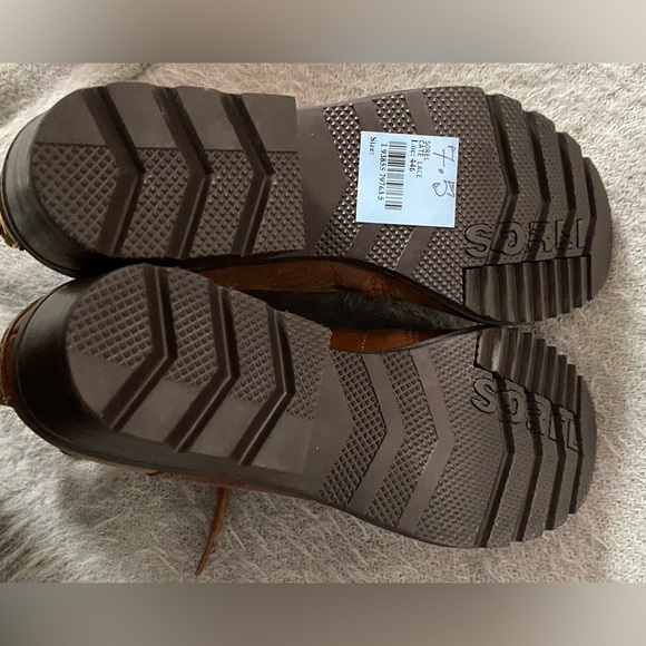 SOREL • Cate Lace Lug Sole Leather Booties • Women’s - Picture 12 of 12